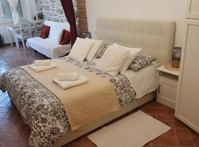 Old Town Rab Studio Apartment